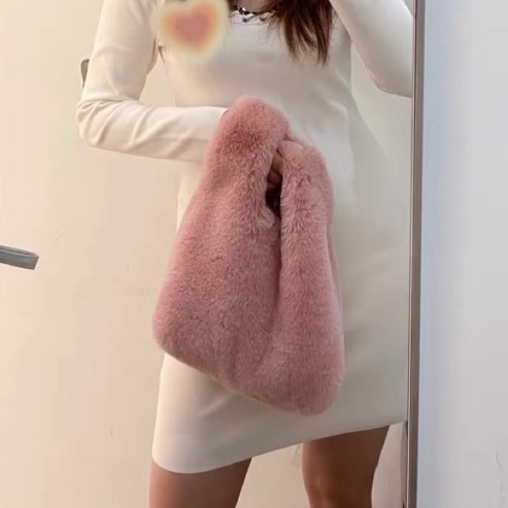 Faux fur small bag - pink